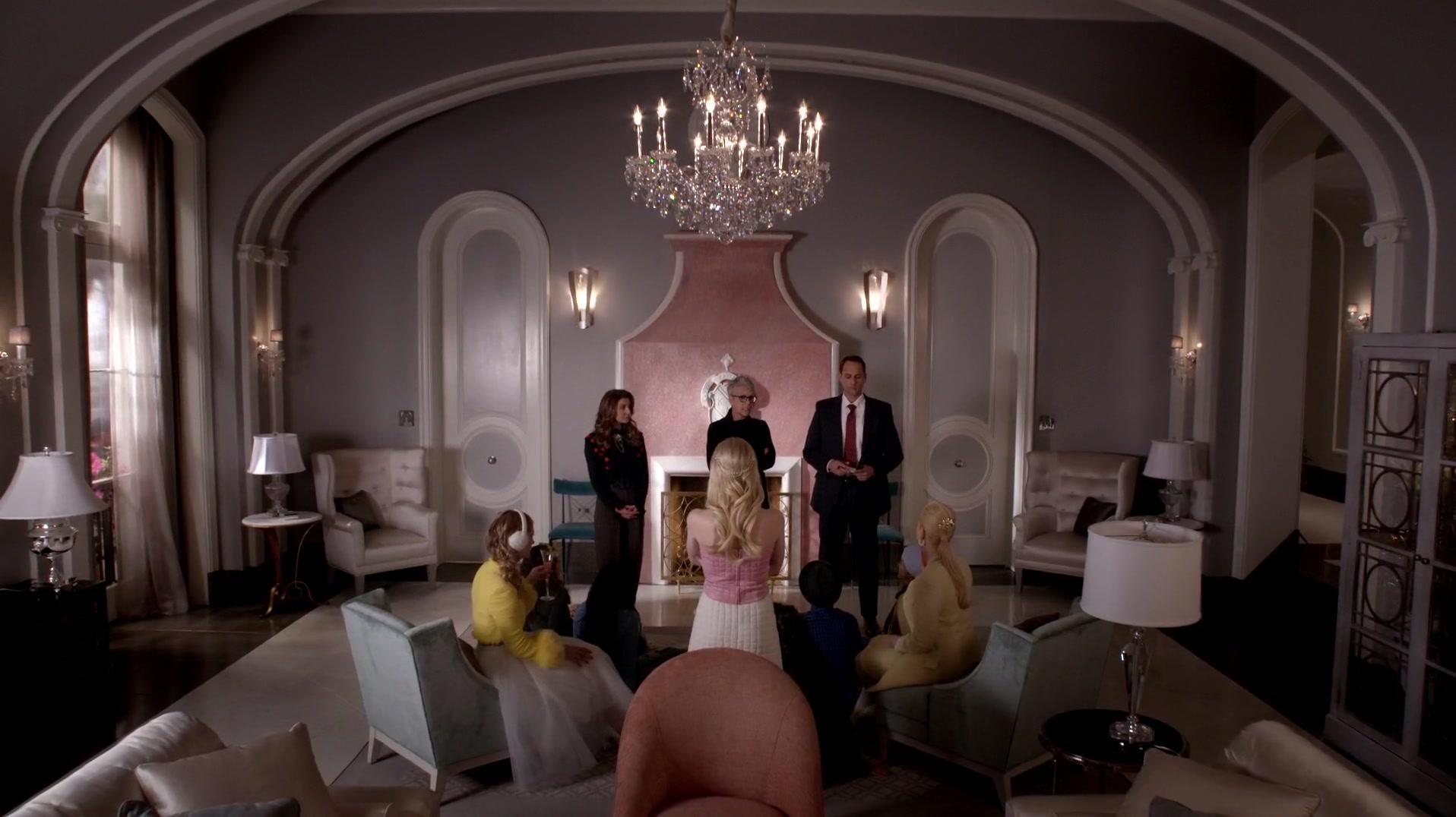 Scream_Queens_2015_S01E01E02_Pilot-Hell_Week_06922.jpg