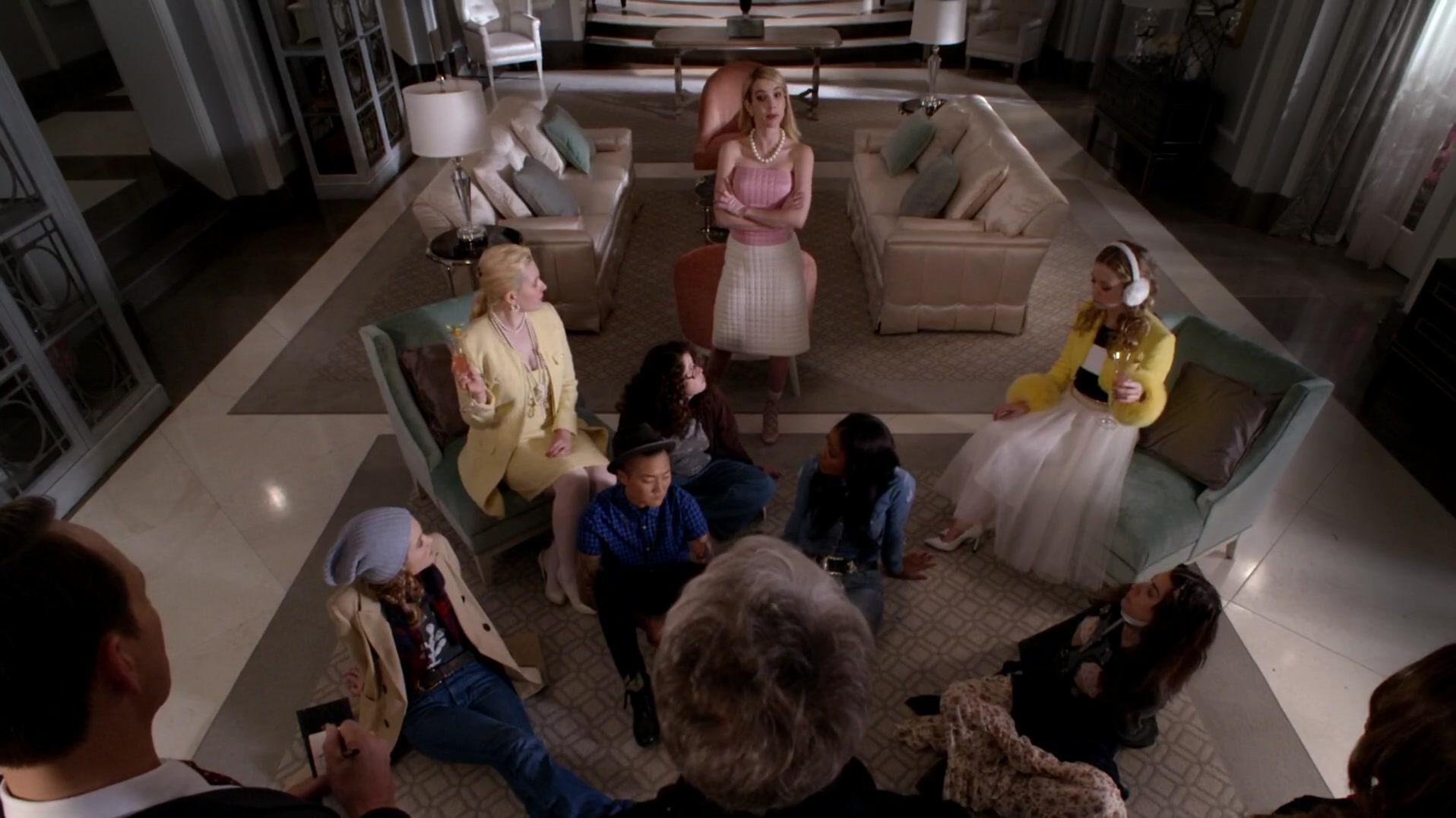 Scream_Queens_2015_S01E01E02_Pilot-Hell_Week_06928.jpg Scream_Queens_2015_S01E01E02_Pilot-Hell_Week_06928.jpg