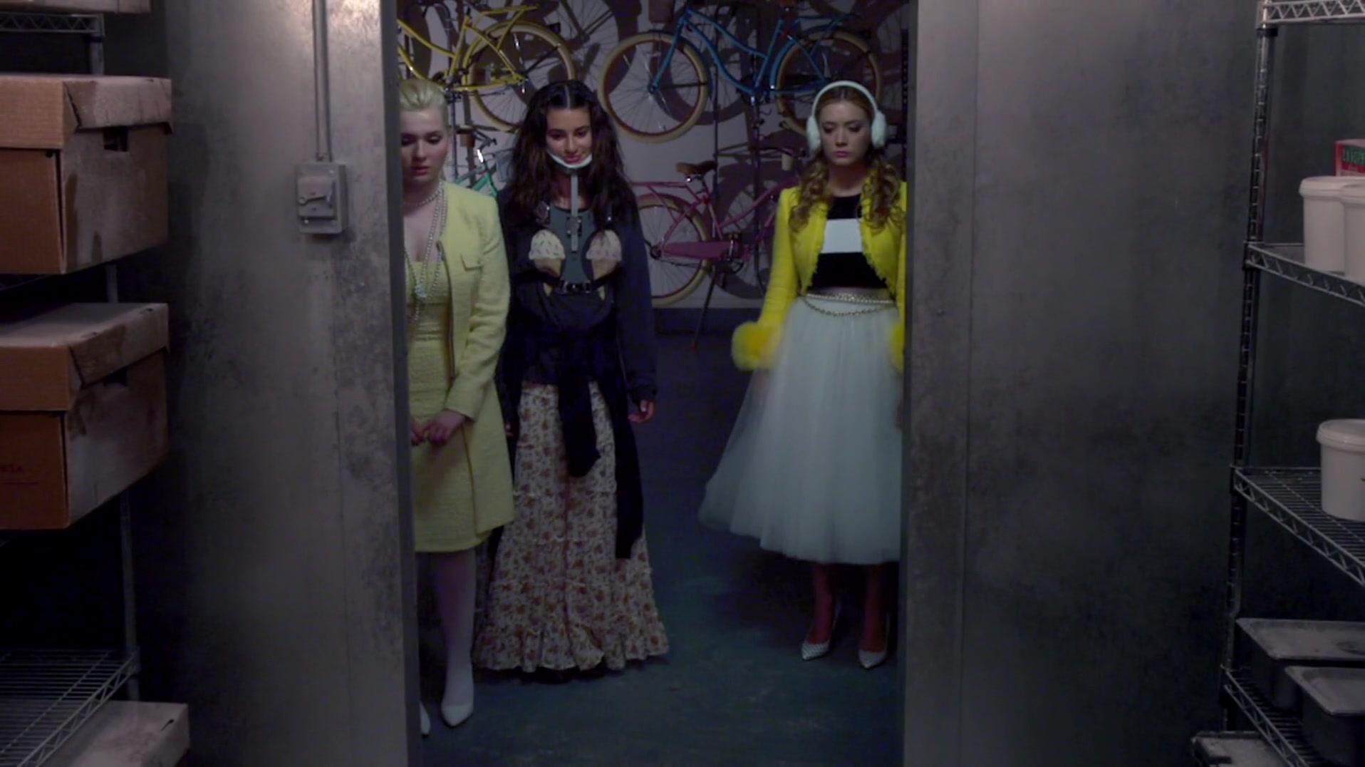 Scream_Queens_2015_S01E01E02_Pilot-Hell_Week_07529.jpg Scream_Queens_2015_S01E01E02_Pilot-Hell_Week_07529.jpg