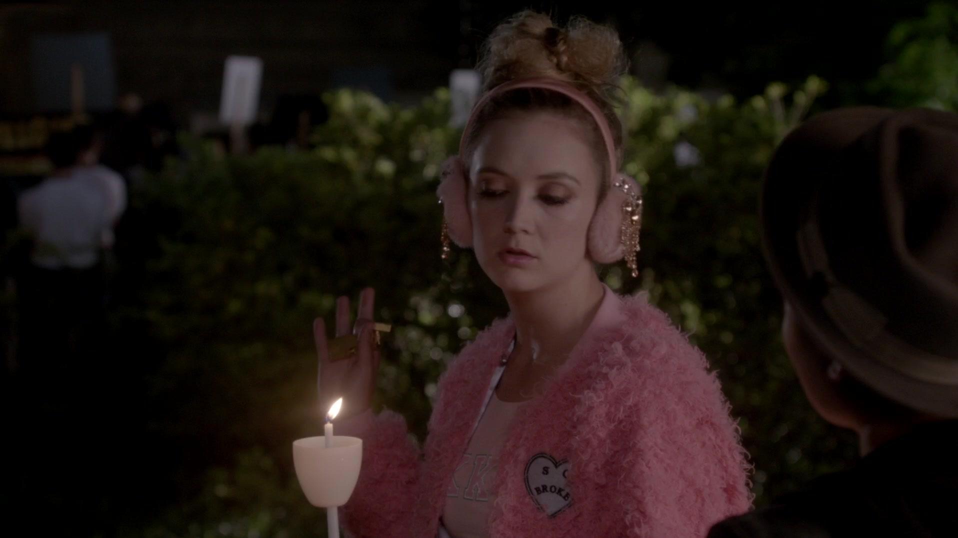Scream_Queens_2015_S01E03_Chainsaw_1188.jpg Scream_Queens_2015_S01E03_Chainsaw_1188.jpg
