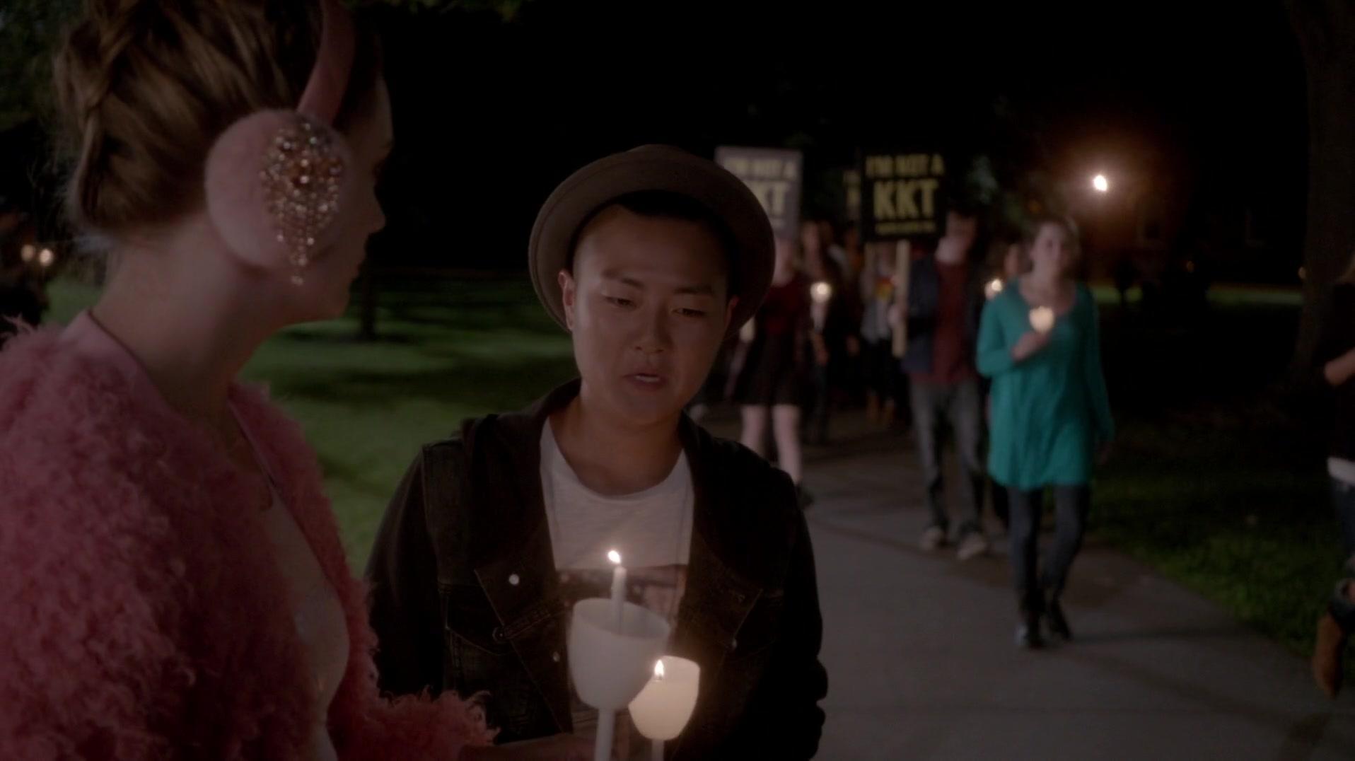Scream_Queens_2015_S01E03_Chainsaw_1201.jpg Scream_Queens_2015_S01E03_Chainsaw_1201.jpg