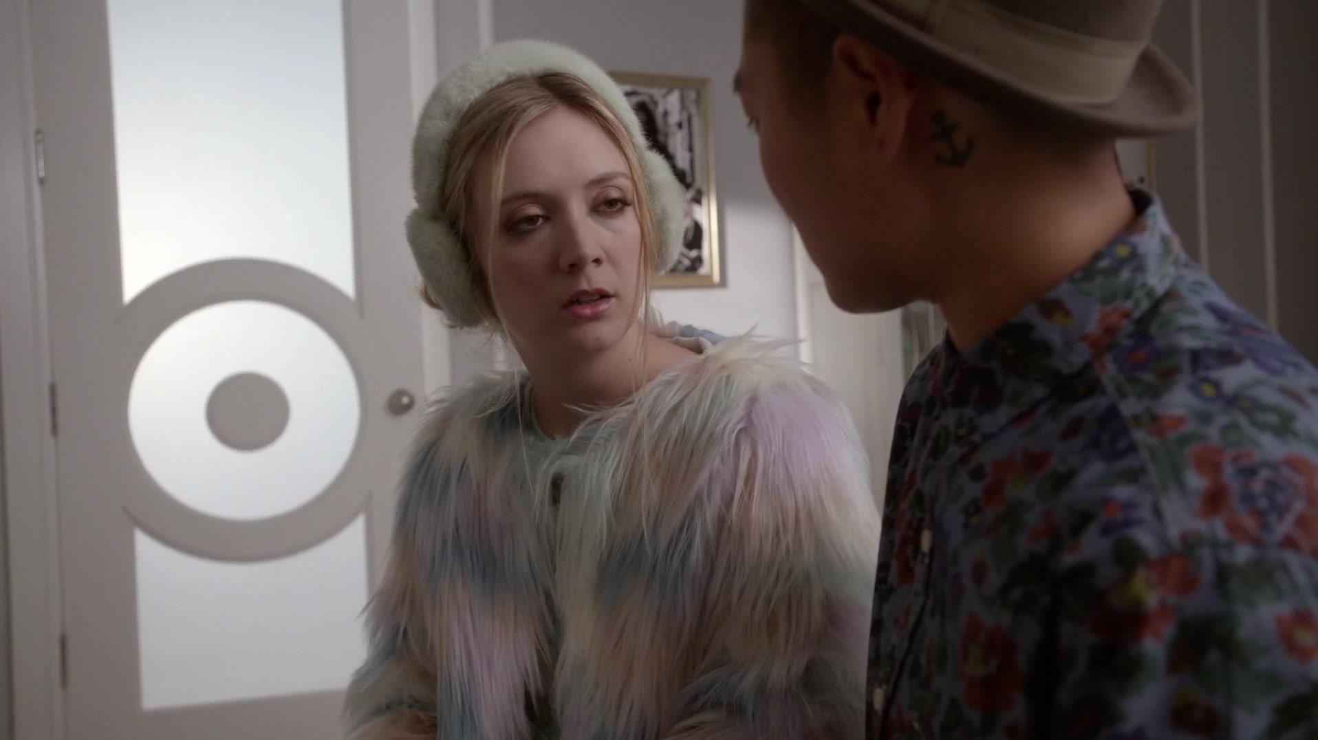 Scream_Queens_2015_S01E03_Chainsaw_3315.jpg Scream_Queens_2015_S01E03_Chainsaw_3315.jpg