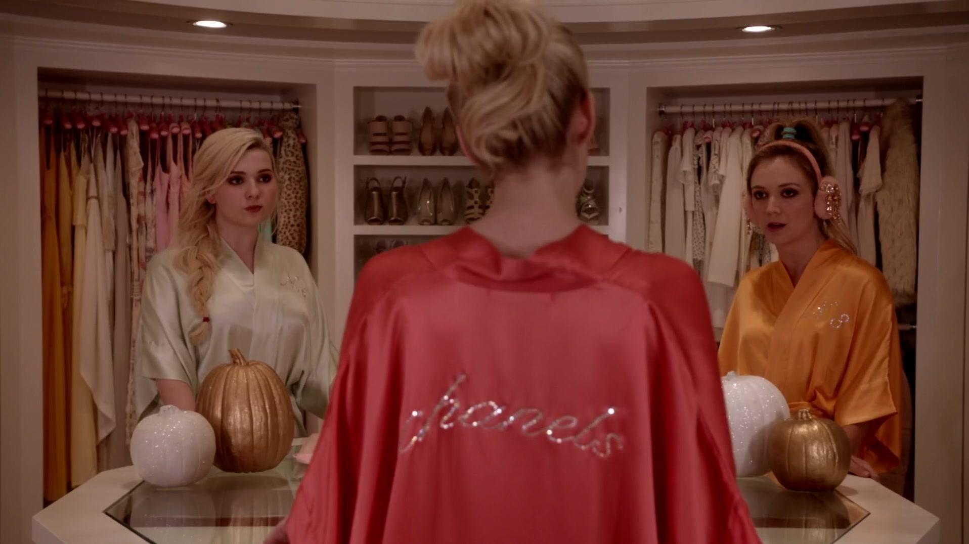 Scream_Queens_2015_S01E04_Haunted_House_2363.jpg Scream_Queens_2015_S01E04_Haunted_House_2363.jpg