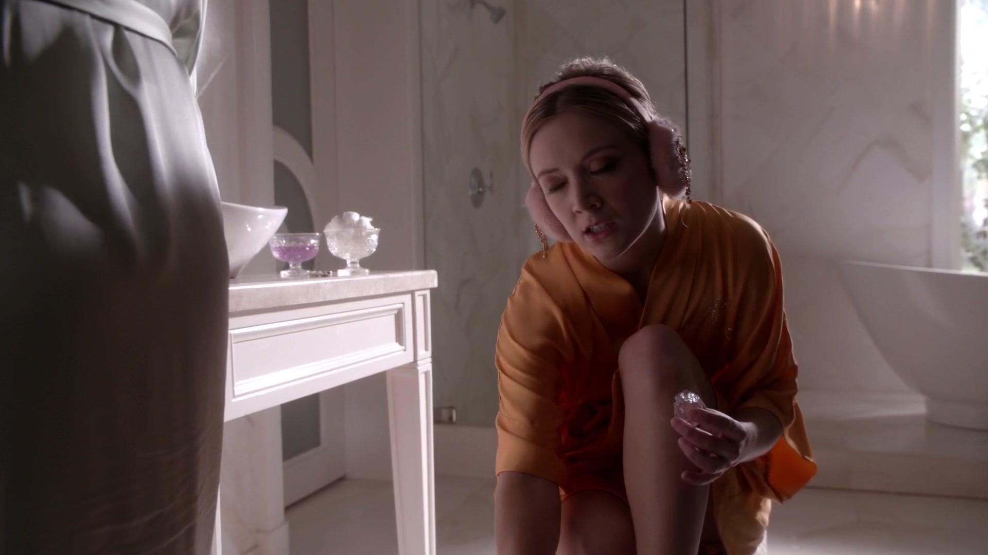 Scream_Queens_2015_S01E06_Seven_Minutes_in_Hell_5674.jpg Scream_Queens_2015_S01E06_Seven_Minutes_in_Hell_5674.jpg