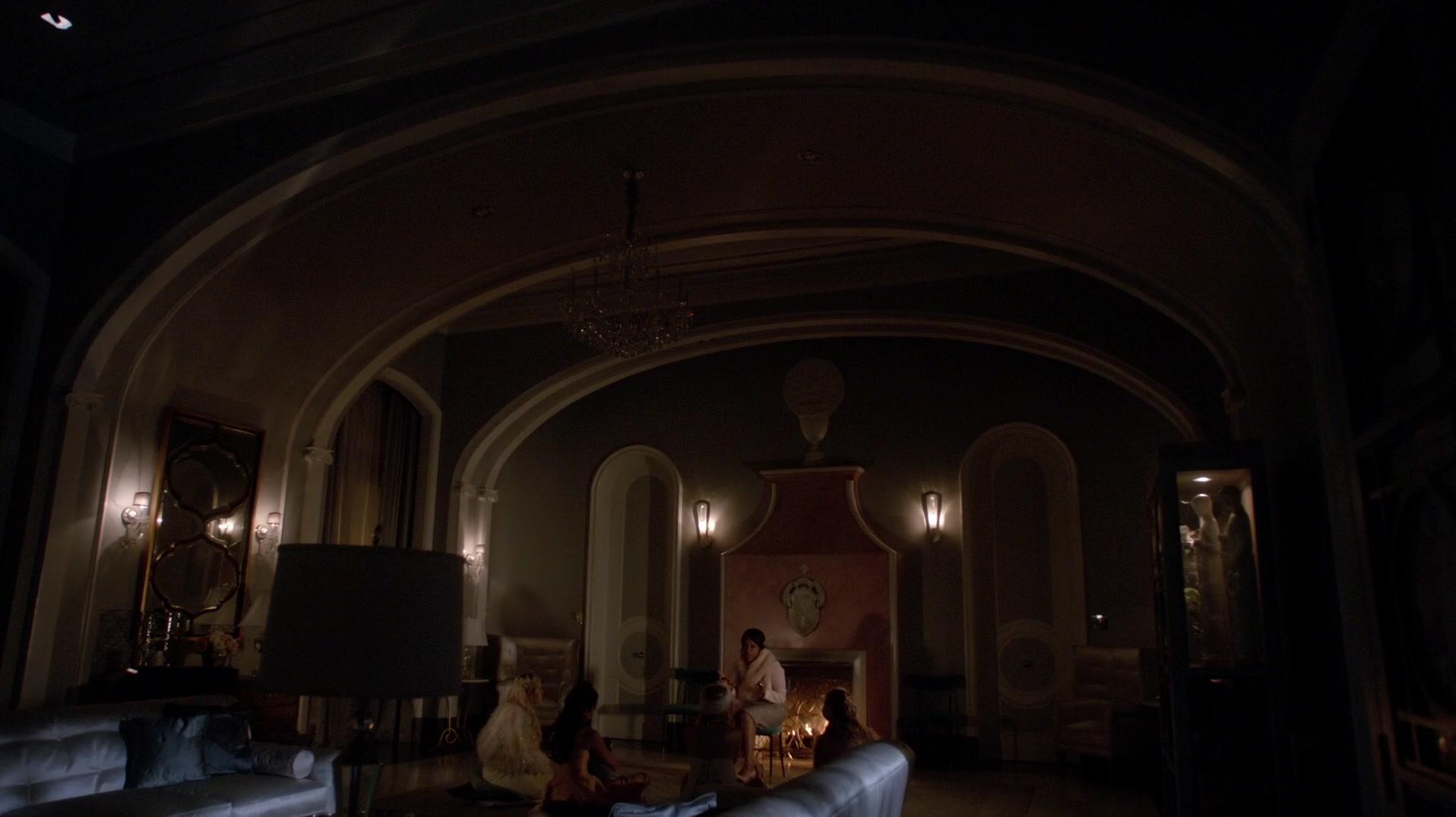 Scream_Queens_2015_S01E09_Ghost_Stories_1080p_1227.jpg Scream_Queens_2015_S01E09_Ghost_Stories_1080p_1227.jpg