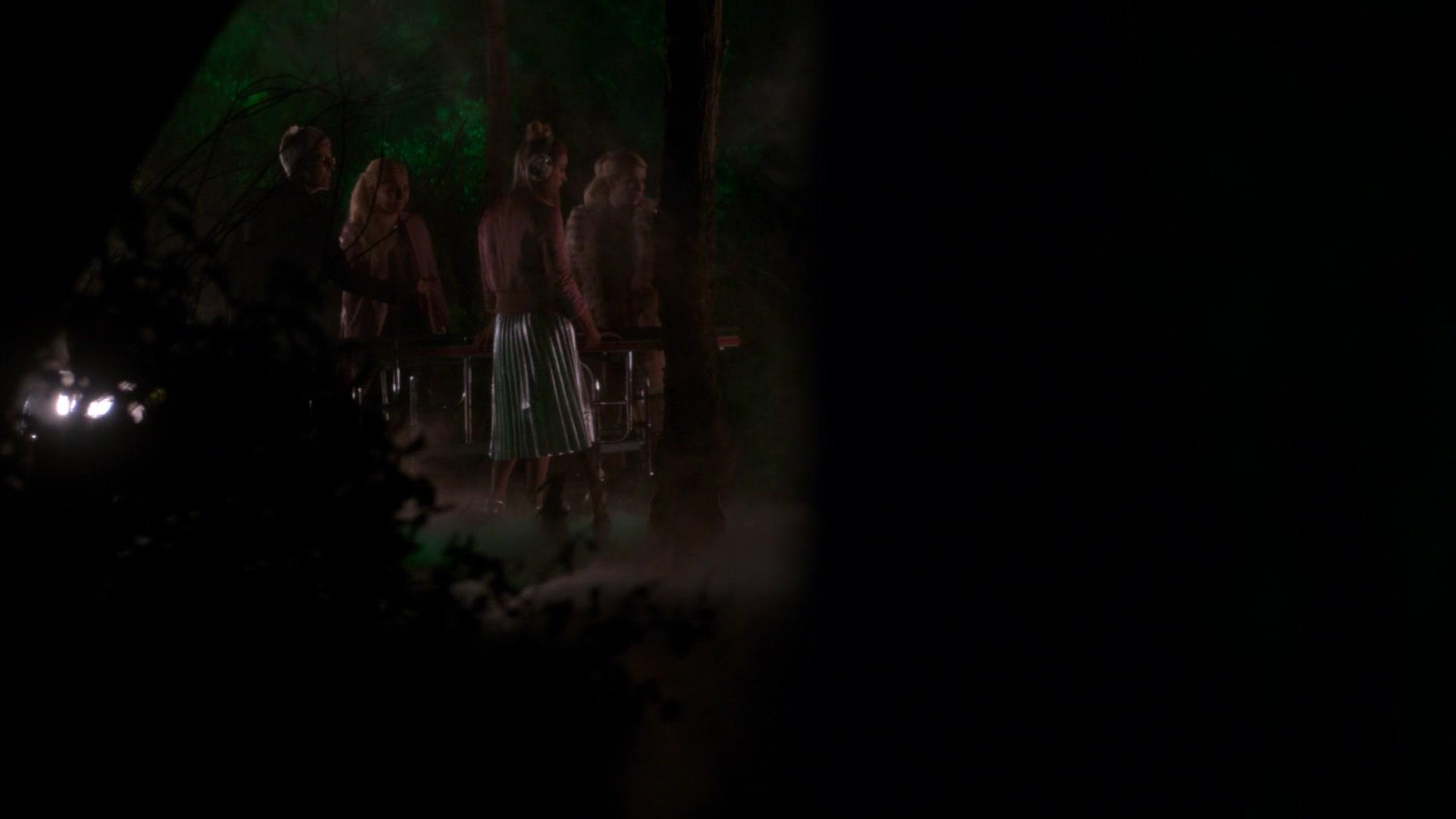Scream_Queens_2015_S02E03_1080p_000432.jpg