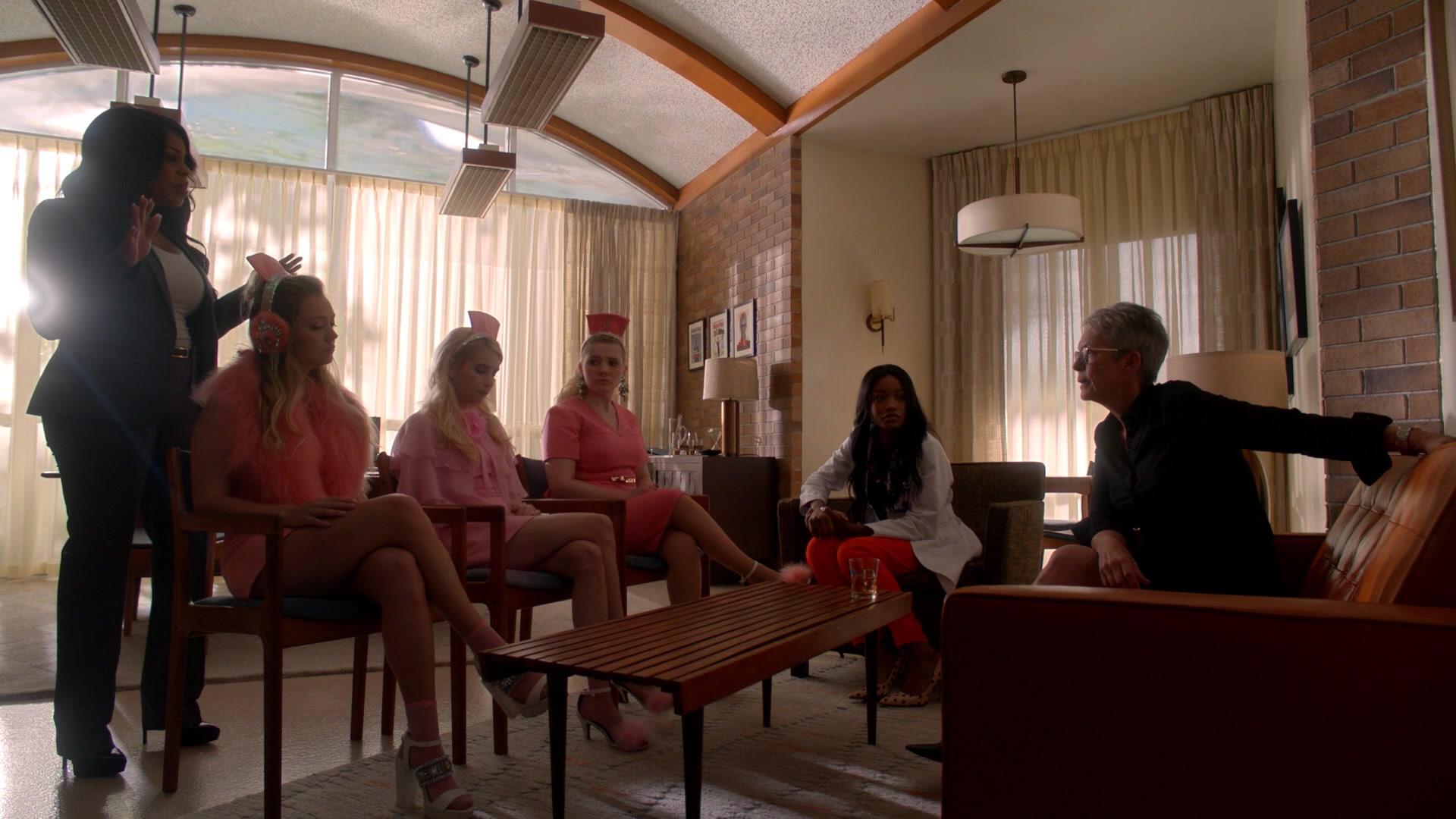 Scream_Queens_2015_S02E03_1080p_003197.jpg