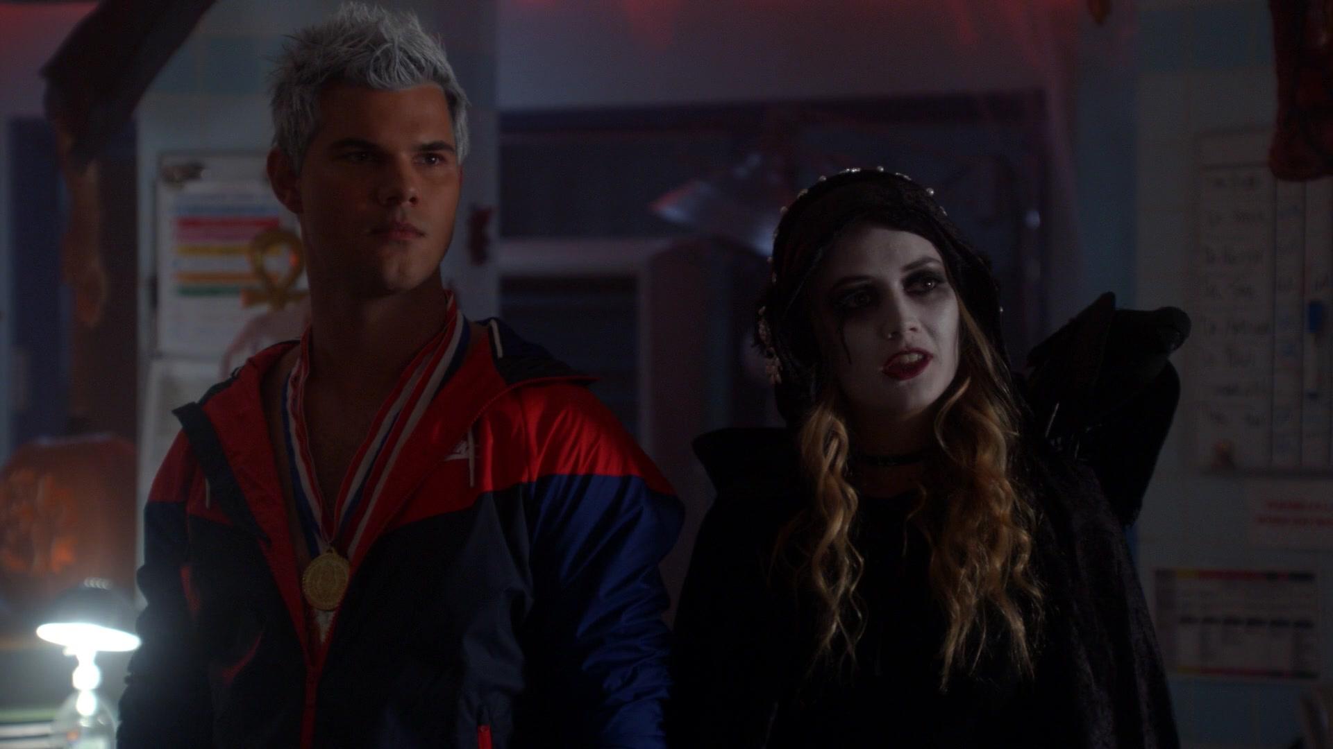 Scream_Queens_2015_S02E04_1080p_004371.jpg