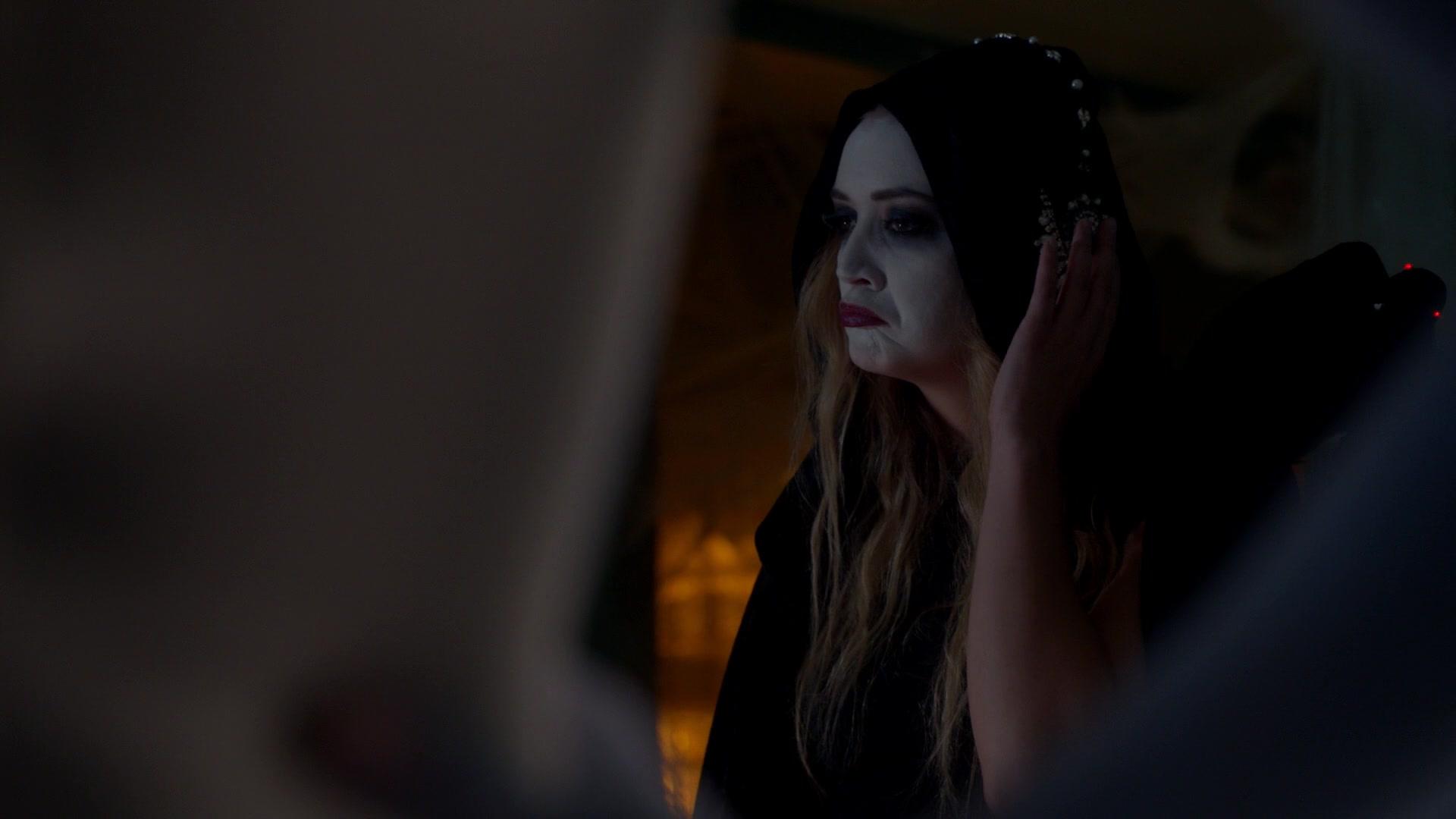 Scream_Queens_2015_S02E05_1080p_000196.jpg