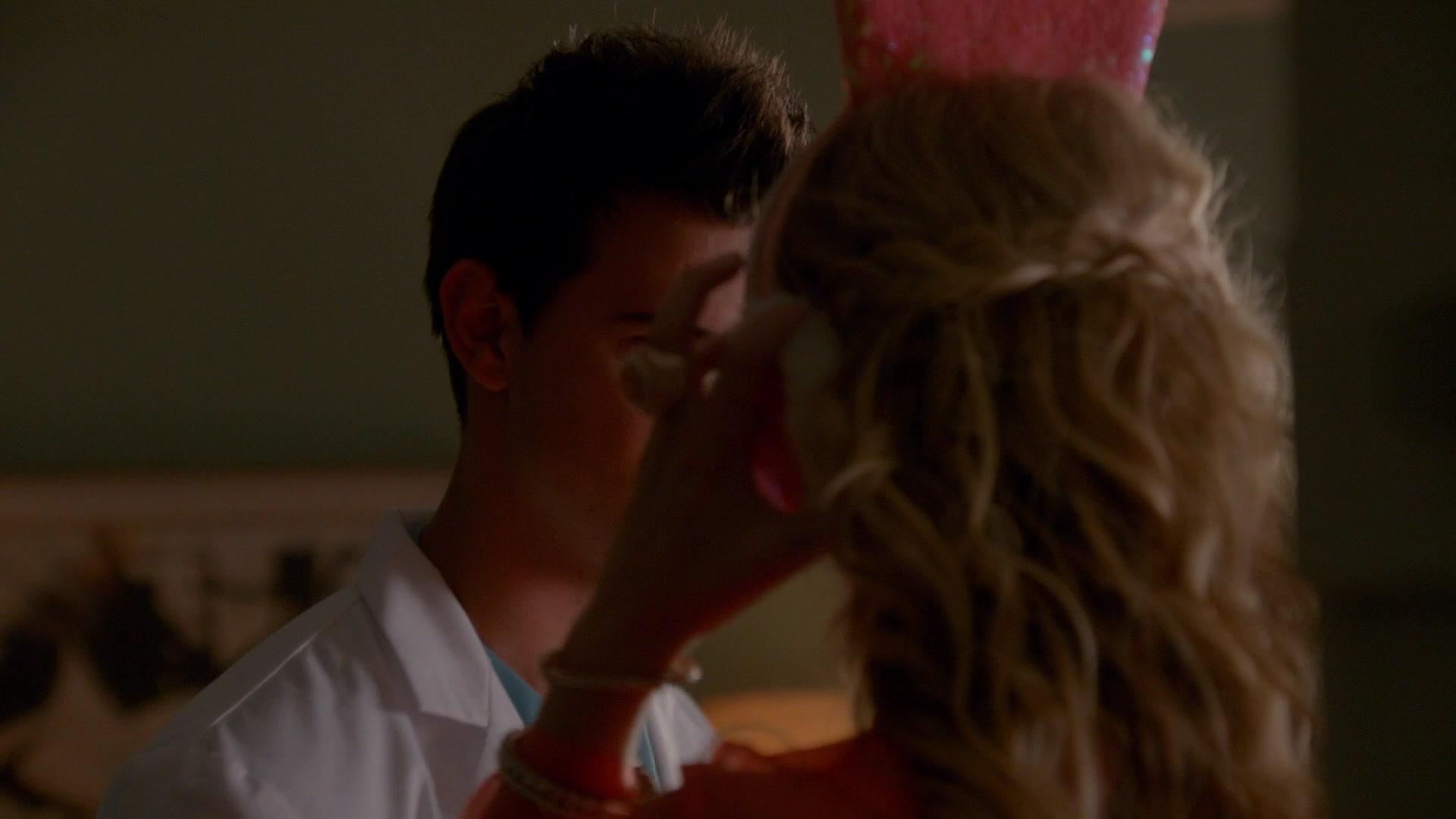Scream_Queens_2015_S02E07_1080p_001507.jpg Scream_Queens_2015_S02E07_1080p_001507.jpg