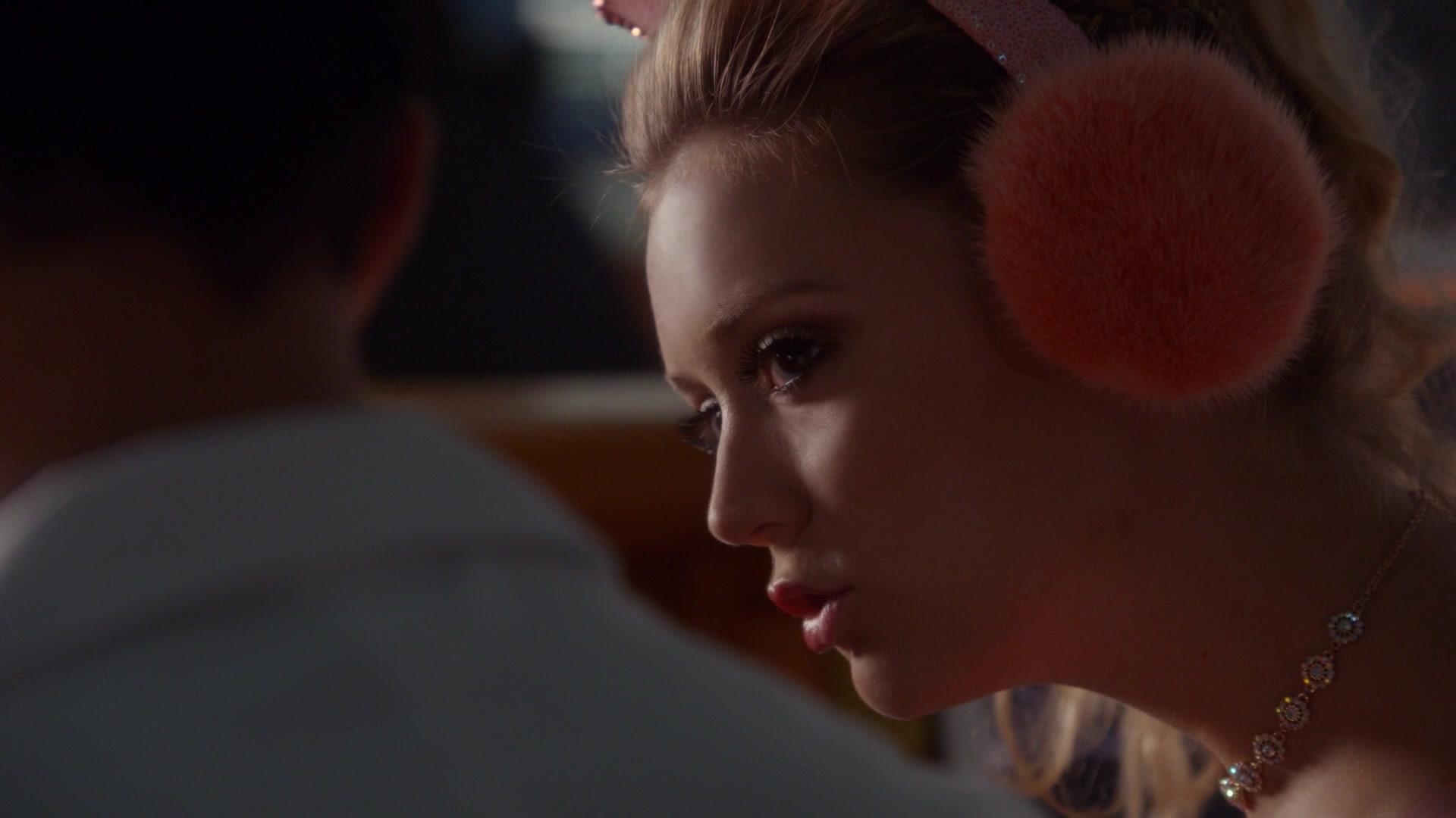 Scream_Queens_2015_S02E07_1080p_003844.jpg